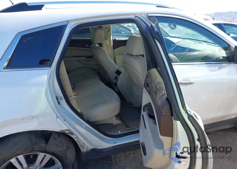 2015 Cadillac Srx Luxury Collection z USA, uszkodzony, nr VIN 3GYFNBE34FS544636